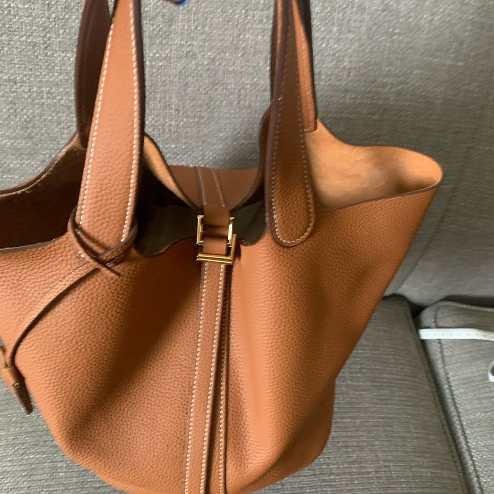 Women's Tan Leather Shoulder Tote Bag